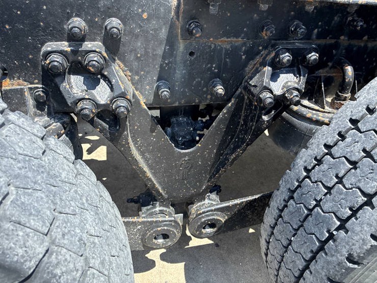 caterpillar-c13-image-35