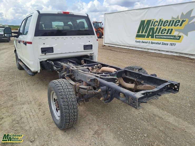 2019-ford-f350-image-22