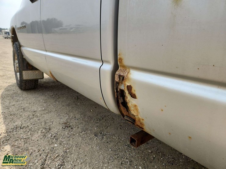 2005-dodge-ram-2500-image-36