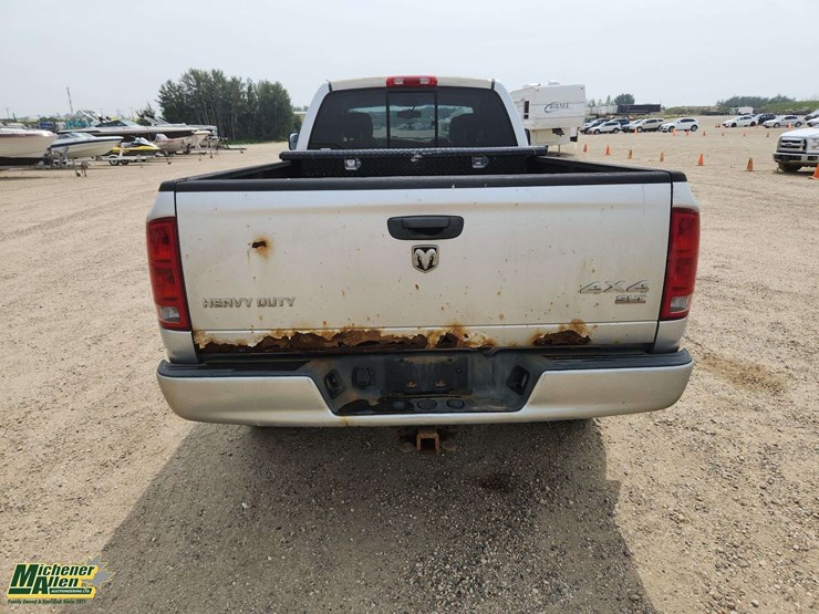 2005-dodge-ram-2500-image-16