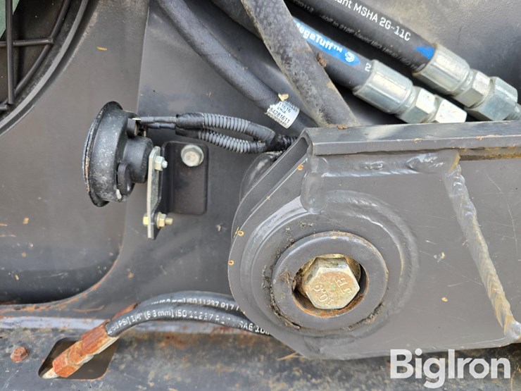 2016-new-holland-l228-image-20