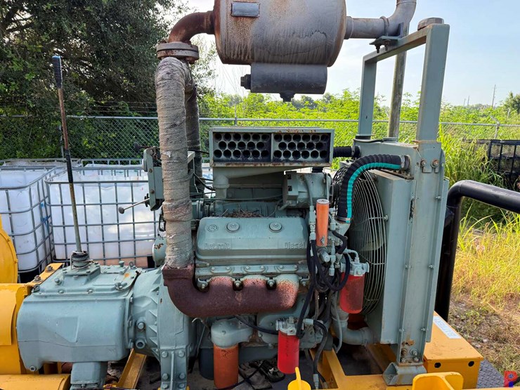 jws-165l-triplex-well-service-pump-p/b-detroit-diesel,-skidded-image-4