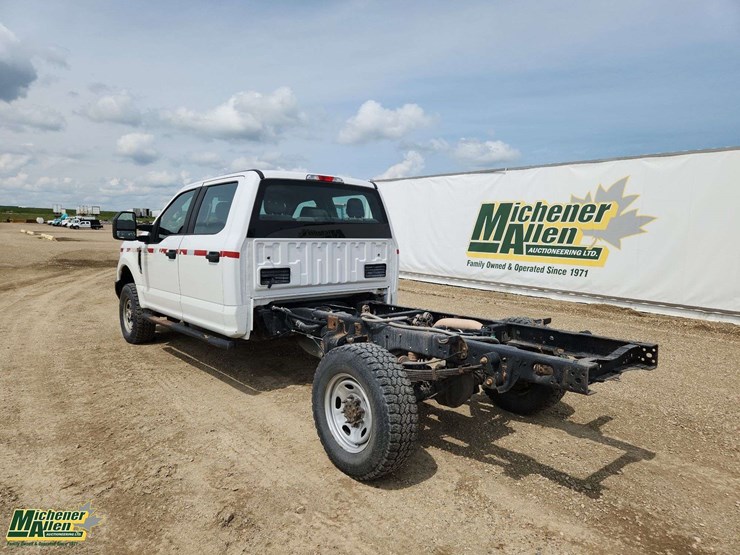 2019-ford-f350-image-3