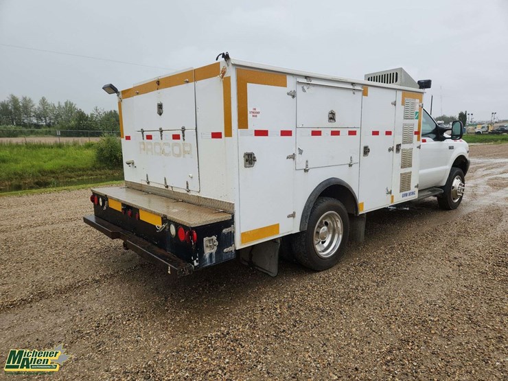2004-ford-f550-image-4
