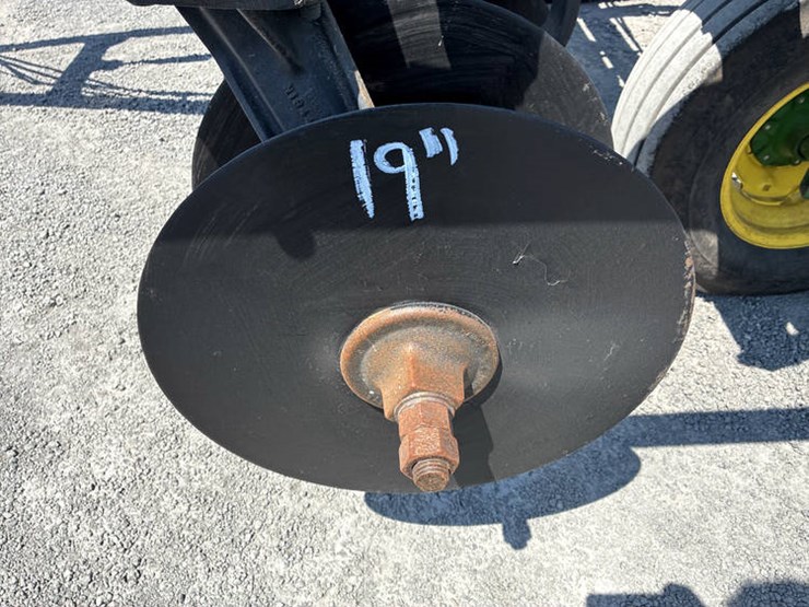 2014-john-deere-714-image-16