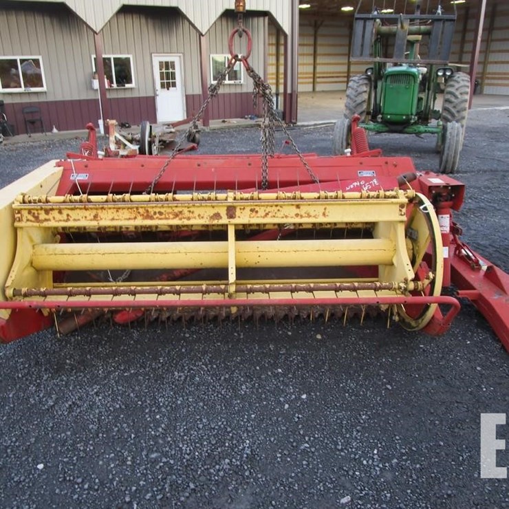 NEW HOLLAND 472