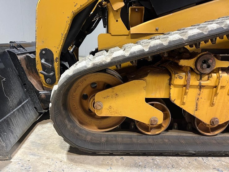 caterpillar-279c2-image-13