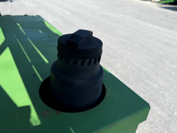 2005-john-deere-4720-image-60