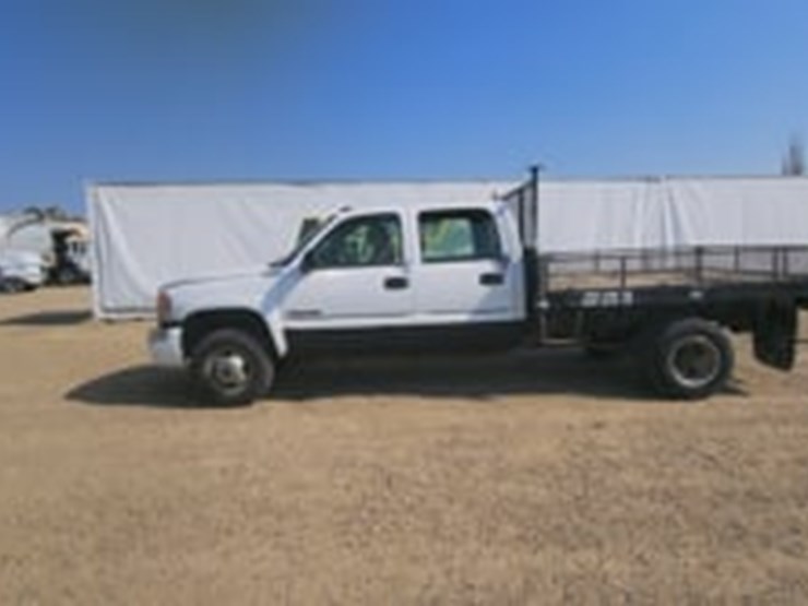 2006-gmc-sierra-3500-image-5