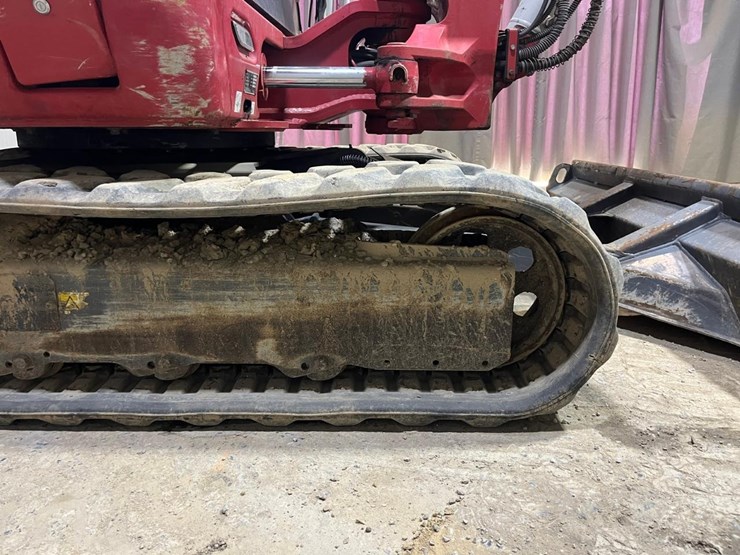 takeuchi-tb370-image-26
