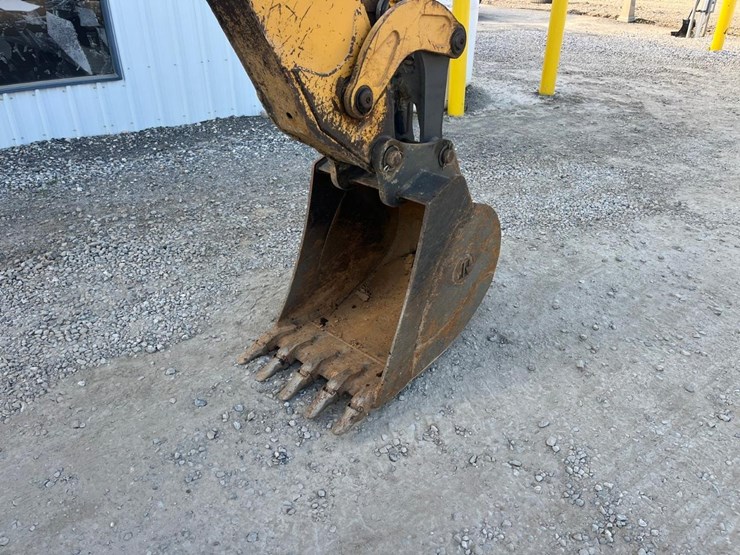 deere-410g-image-17