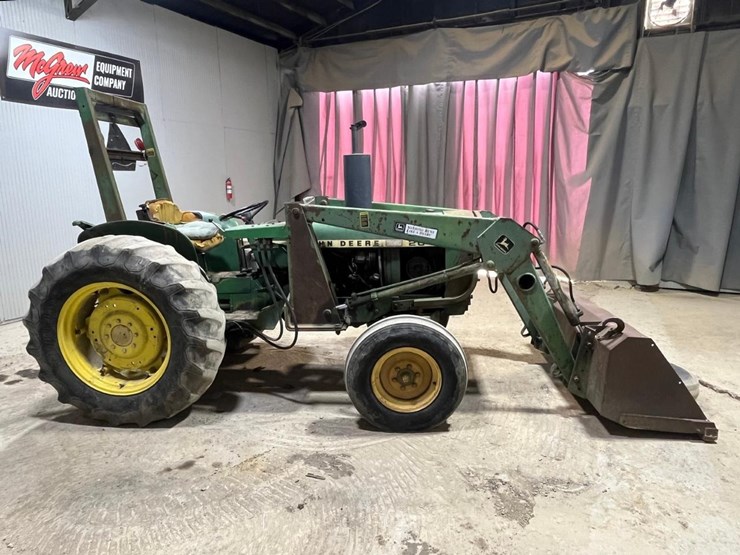 john-deere-2040-image-6