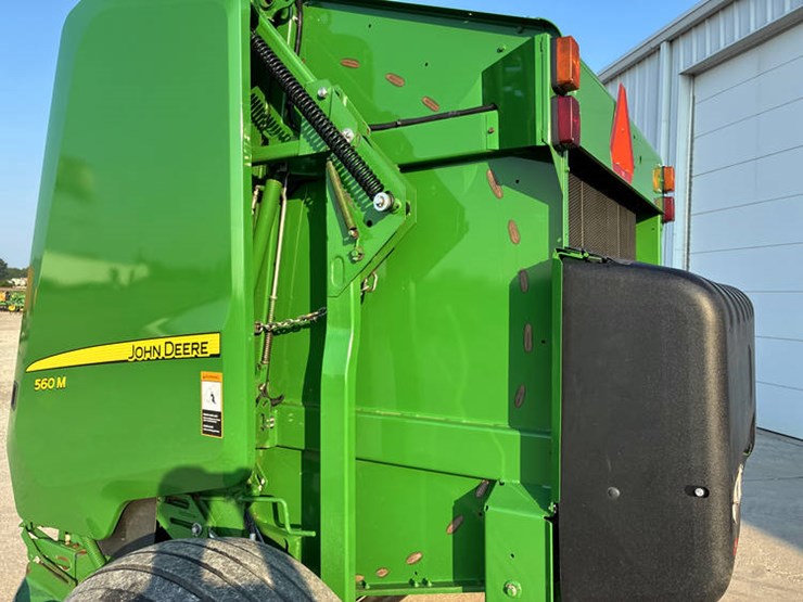 2019-john-deere-560m-image-36