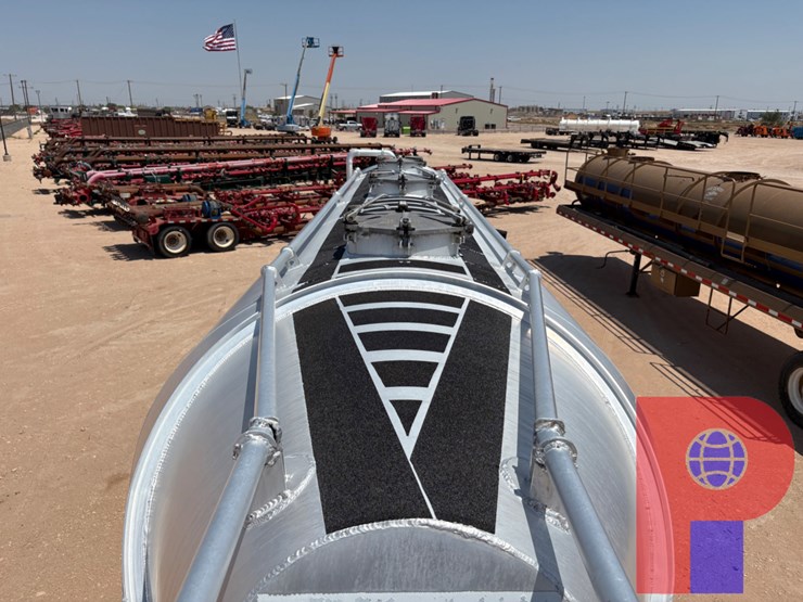 2015-southern-welding--1,000-cu.ft.-t/a-pneumatic-dry-bulk-trailer-image-8