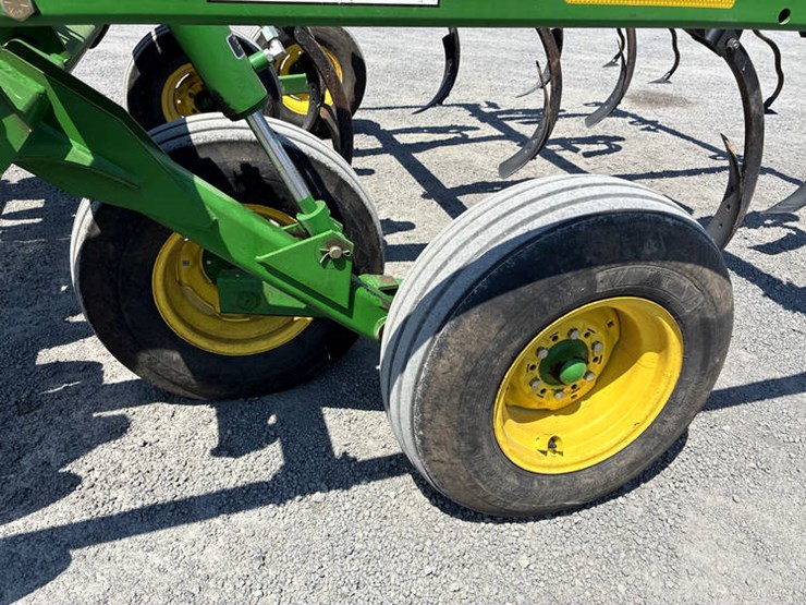 2014-john-deere-714-image-18