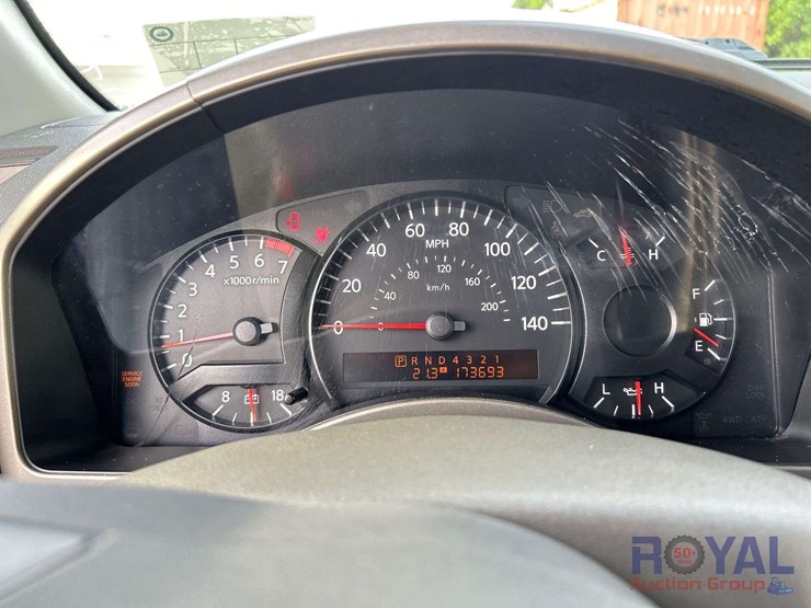 2004-nissan-armada-image-16