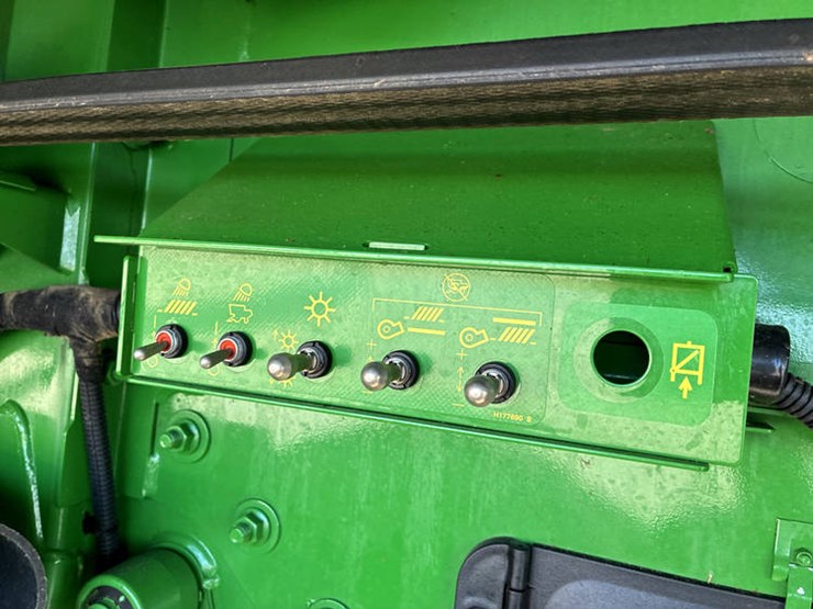 2024-john-deere-s790-image-60