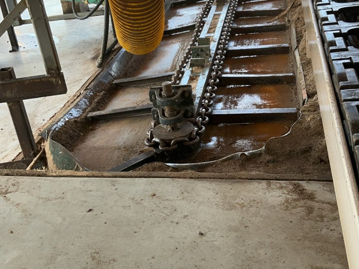 #125-•-barn-sweep-conveyor-image-13
