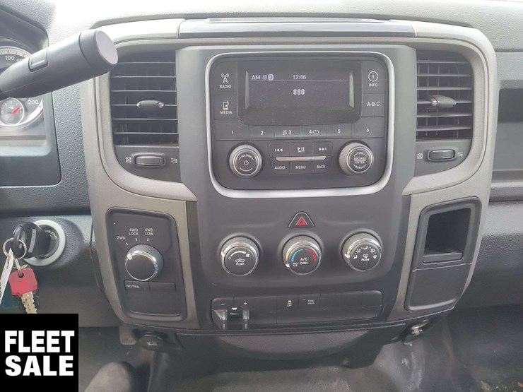 2015-ram-tradesman-image-11
