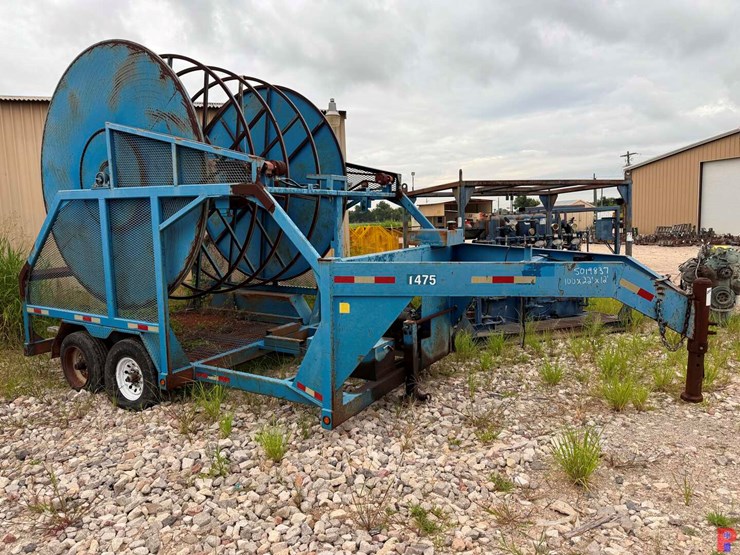 2015-united-trailer-22’-x-102”-t/a-gooseneck-hydraulic-reel-trailer-image-2