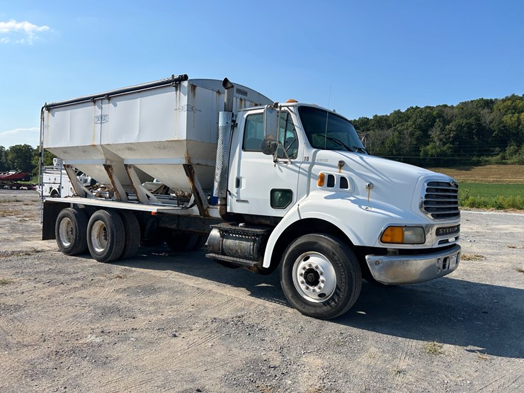 2001-sterling-m7500-acterra-image-1