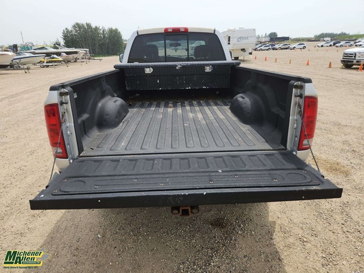 2005-dodge-ram-2500-image-17