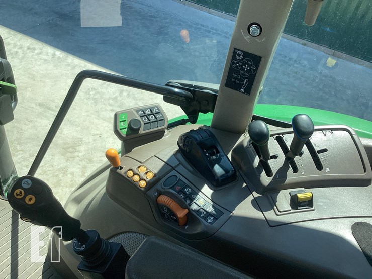 2018-john-deere-5090r-image-15