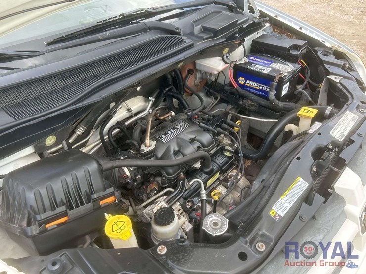 2010-dodge-grand-caravan-se-image-9