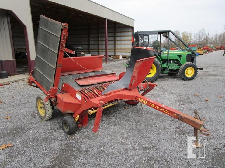 new-holland-166-image-1