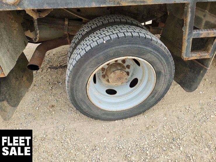 2016-ford-f550-image-34