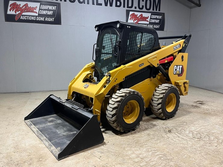 2022-caterpillar-262d3-image-2