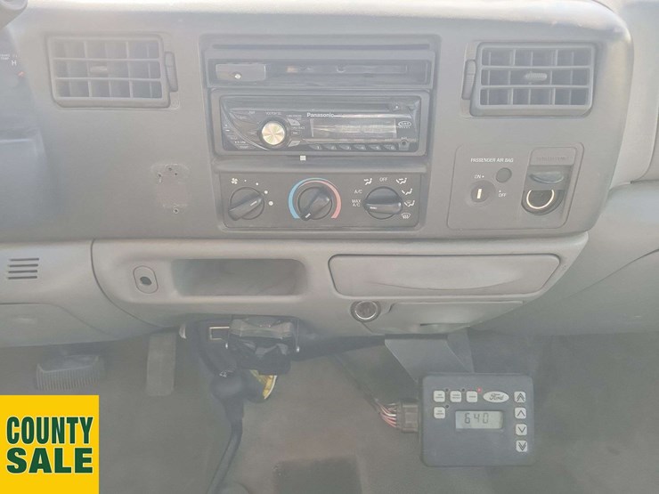 2003-ford-f550-image-22