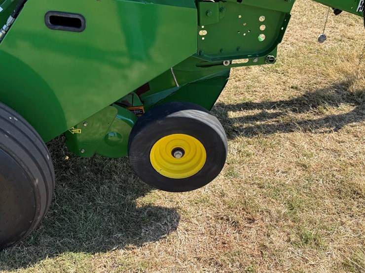 2021-john-deere-450e-image-16