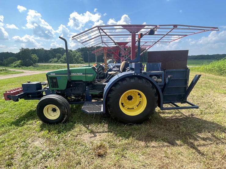 john-deere-5220-image-2