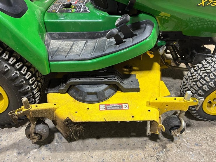 john-deere-x738-image-15