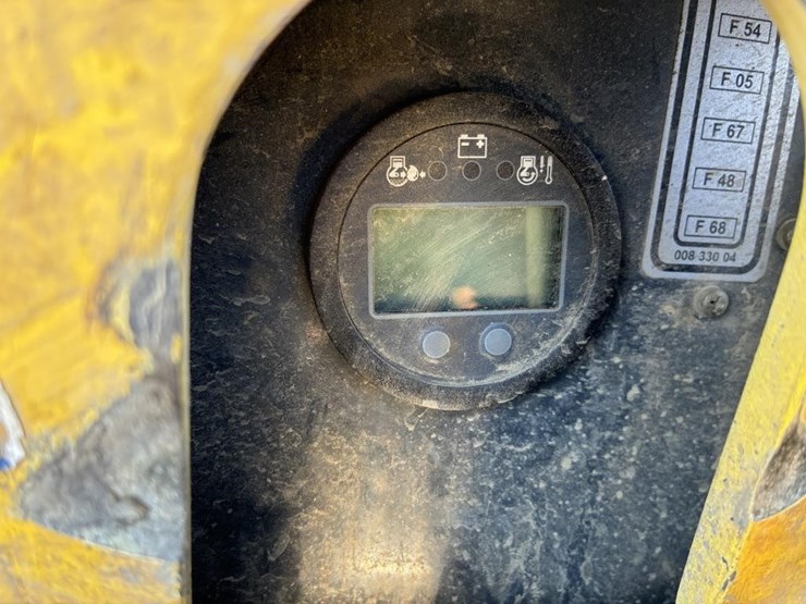2010-bomag-bmp8500-image-10