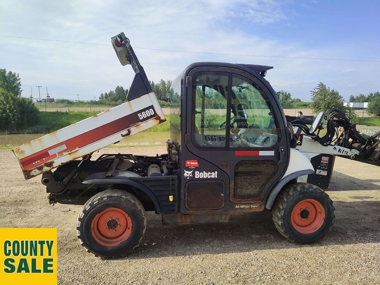2011-bobcat-toolcat-5600-image-15