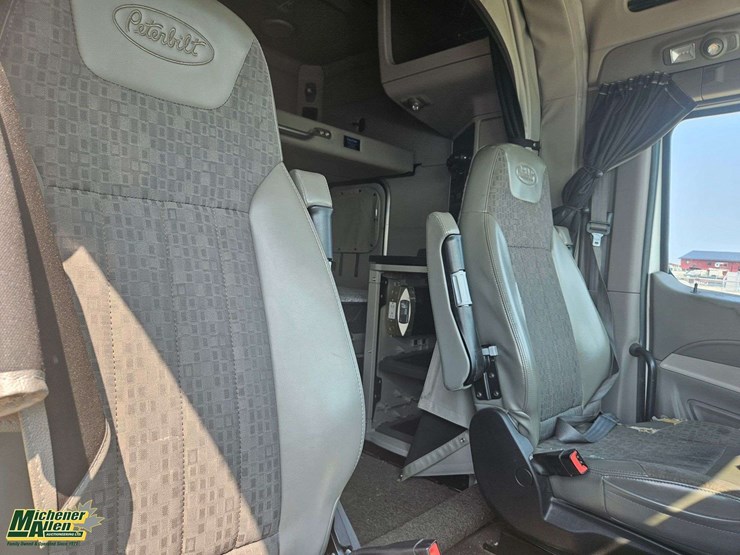 2019-peterbilt-579-image-33