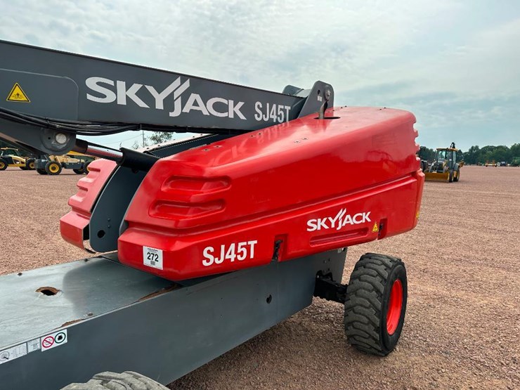 2019-skyjack-sj45t-image-21
