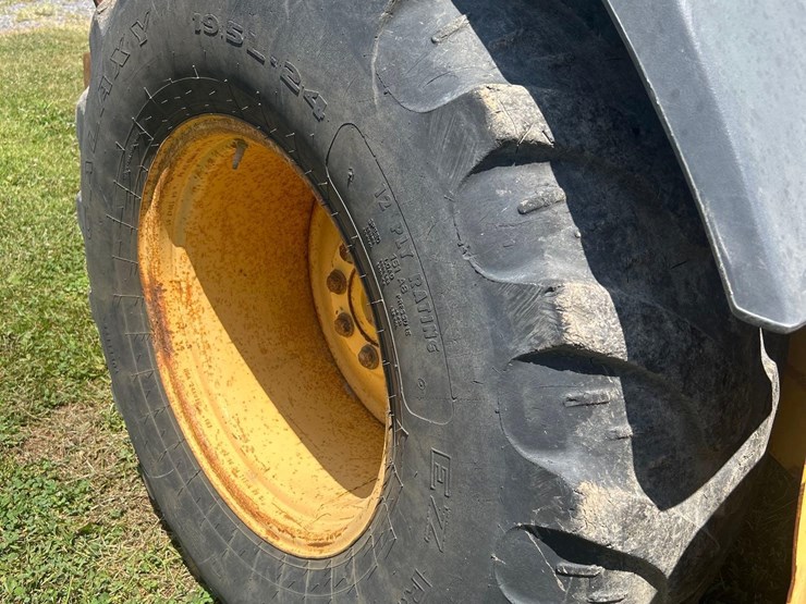 deere-310g-image-23