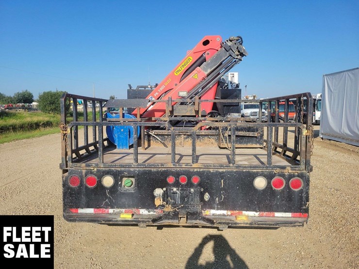2011-ford-f550-image-19