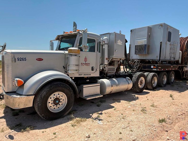 2013-peterbilt-367-image-4