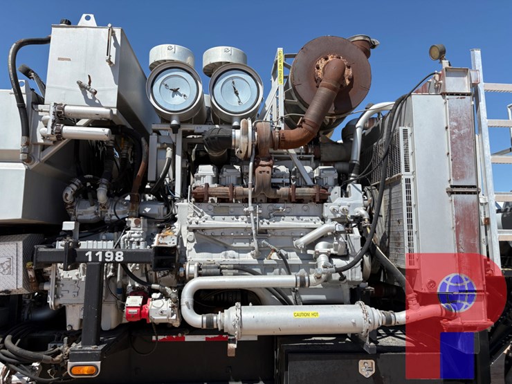 2012-cryogenic-vessel-alternatives-3-axle-15k-2,000-hp-double-pumper-trailer-image-17