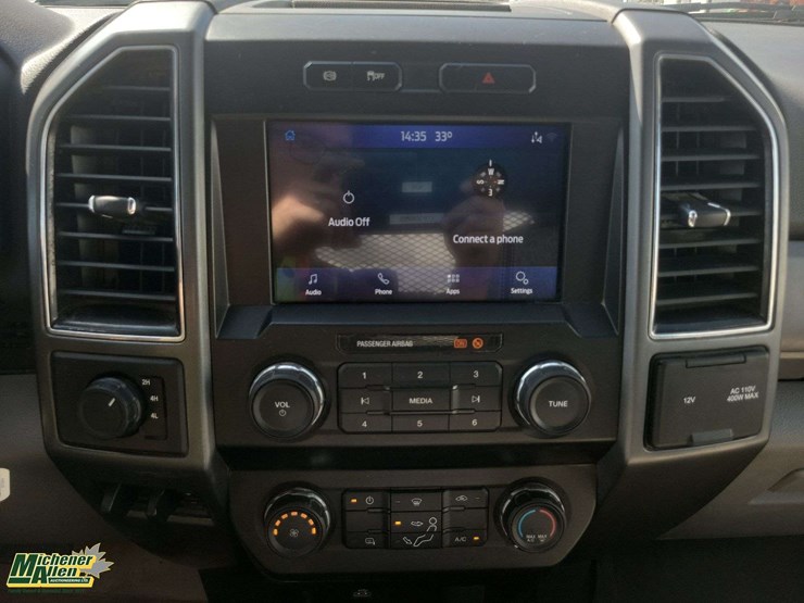 2022-ford-f550-image-22