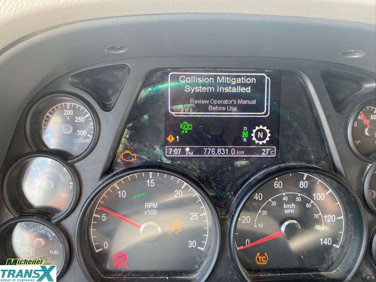 2020-peterbilt-579-image-36