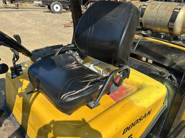 #269-•-doosan-g35-forklift-image-25