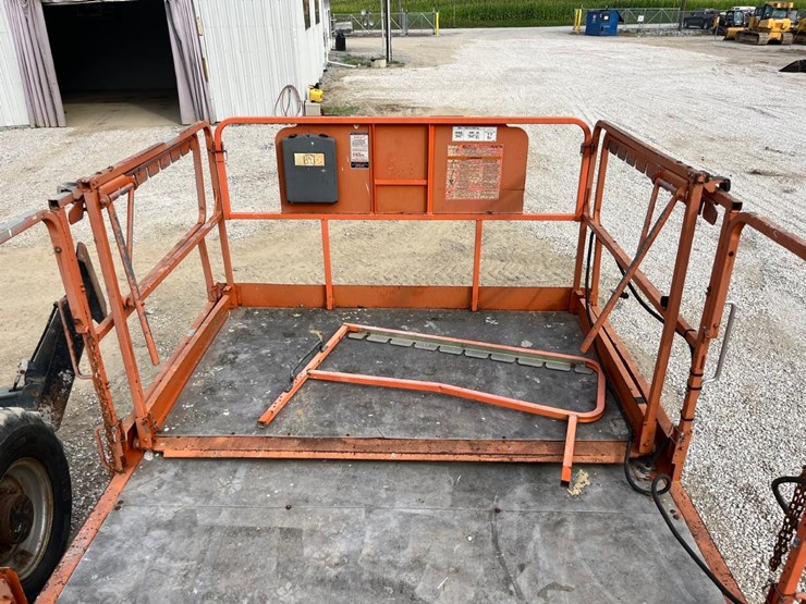 2004-jlg-3394rt-image-22