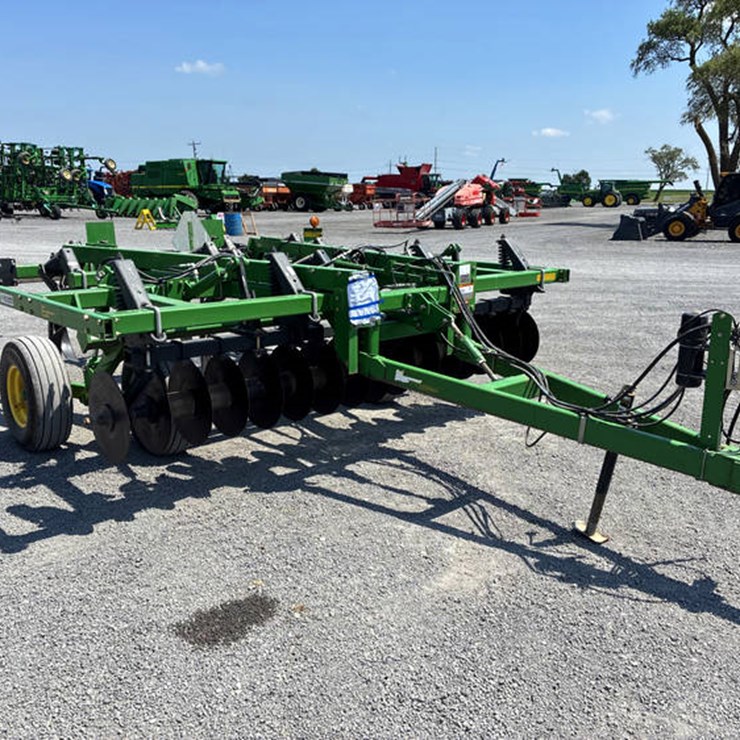 2014 JOHN DEERE 714