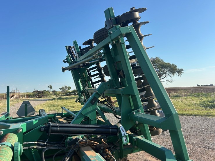 2014-great-plains-2400tm-image-14