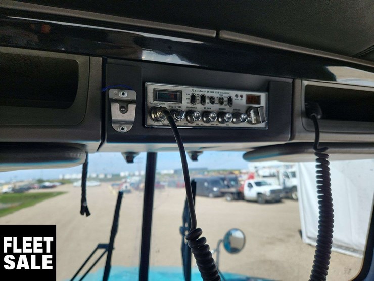 2014-kenworth-t660-image-19